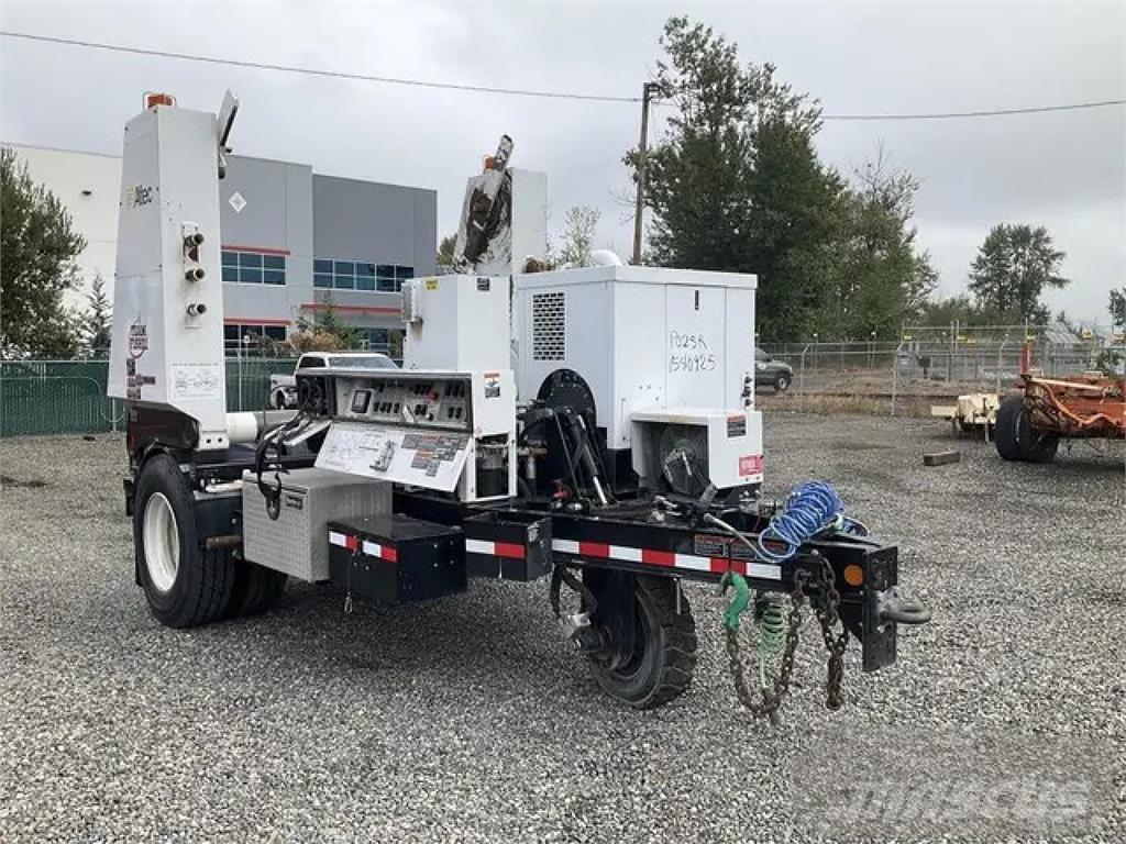 Altec AD108 地下錨索鑽裝車
