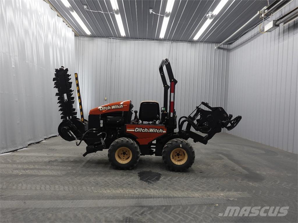 Ditch Witch 420SX 掘溝機