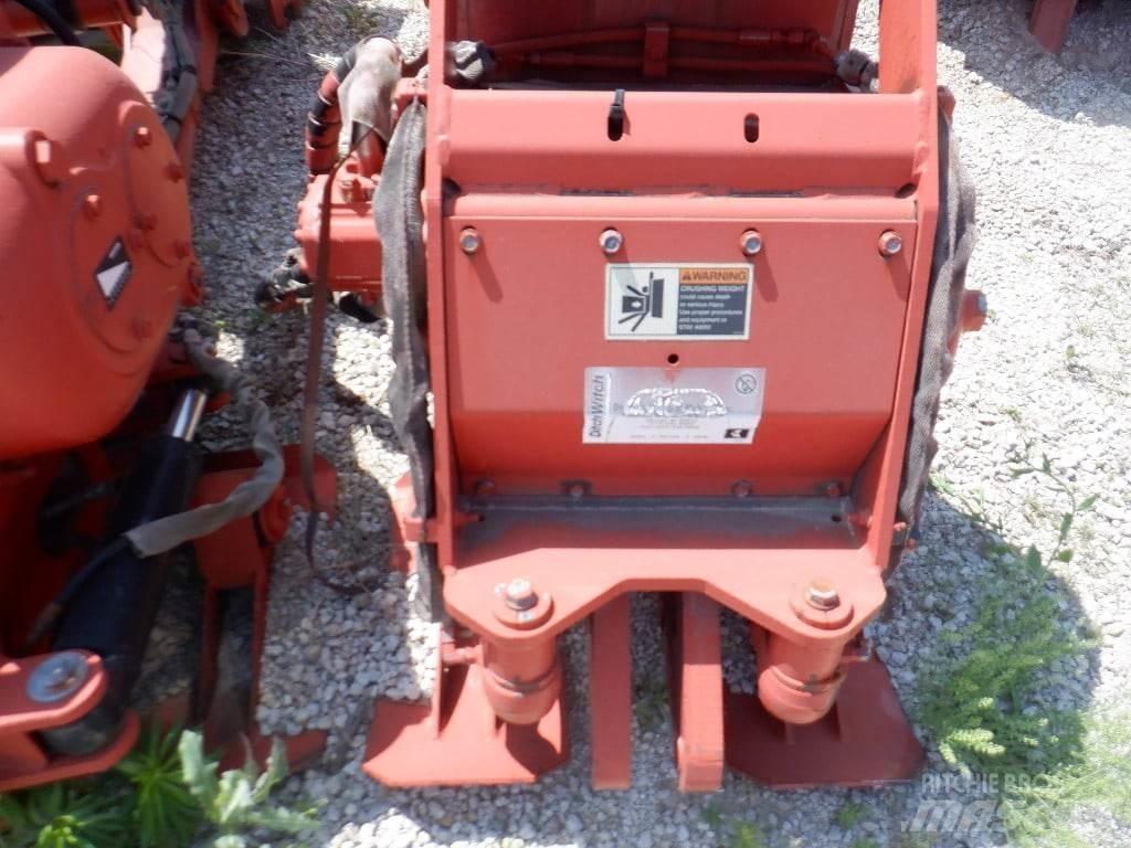 Ditch Witch M530 犁