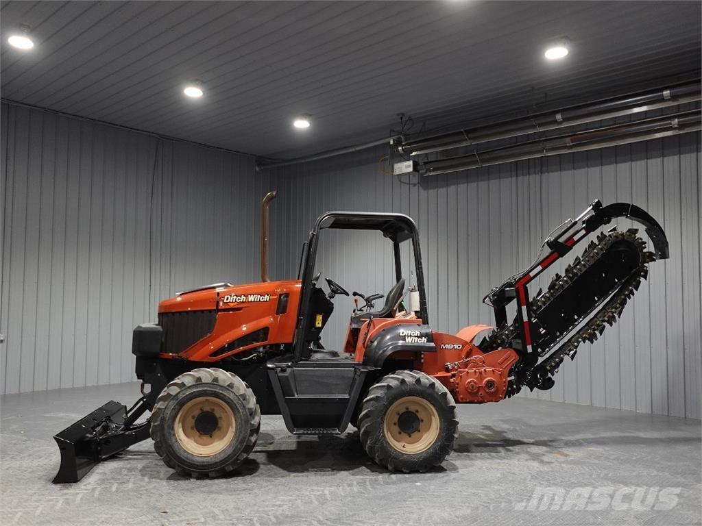 Ditch Witch RT100 掘溝機
