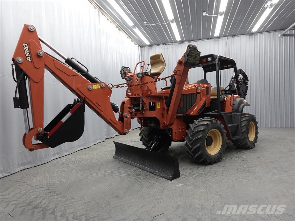 Ditch Witch RT100 掘溝機