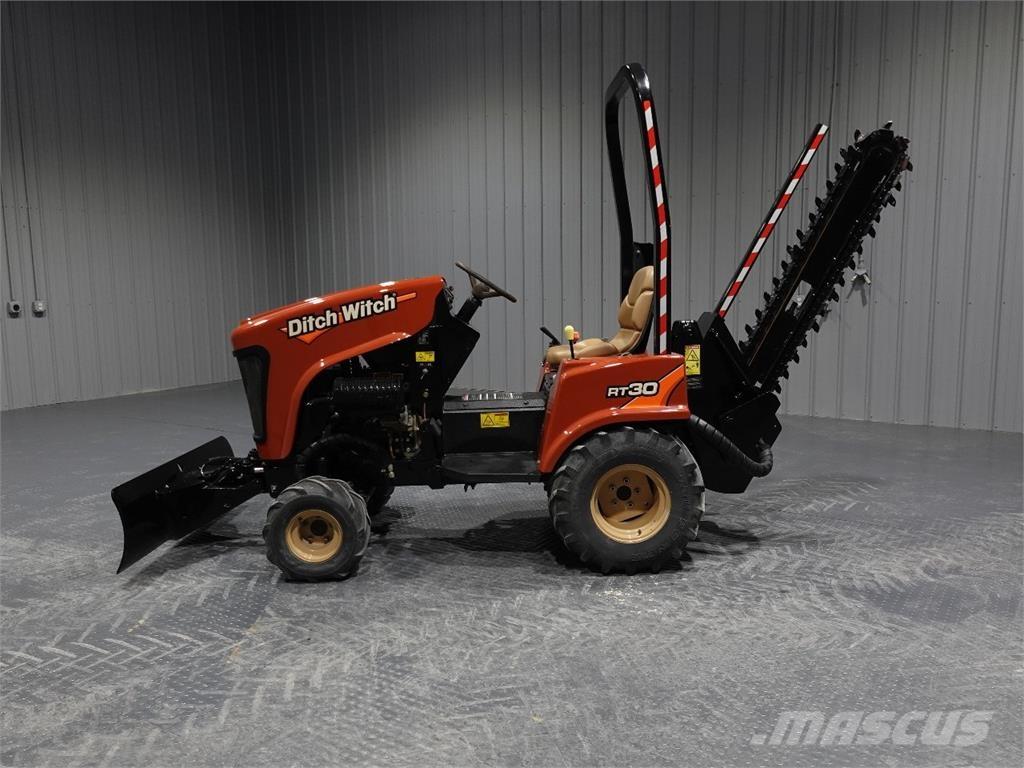 Ditch Witch RT30 掘溝機