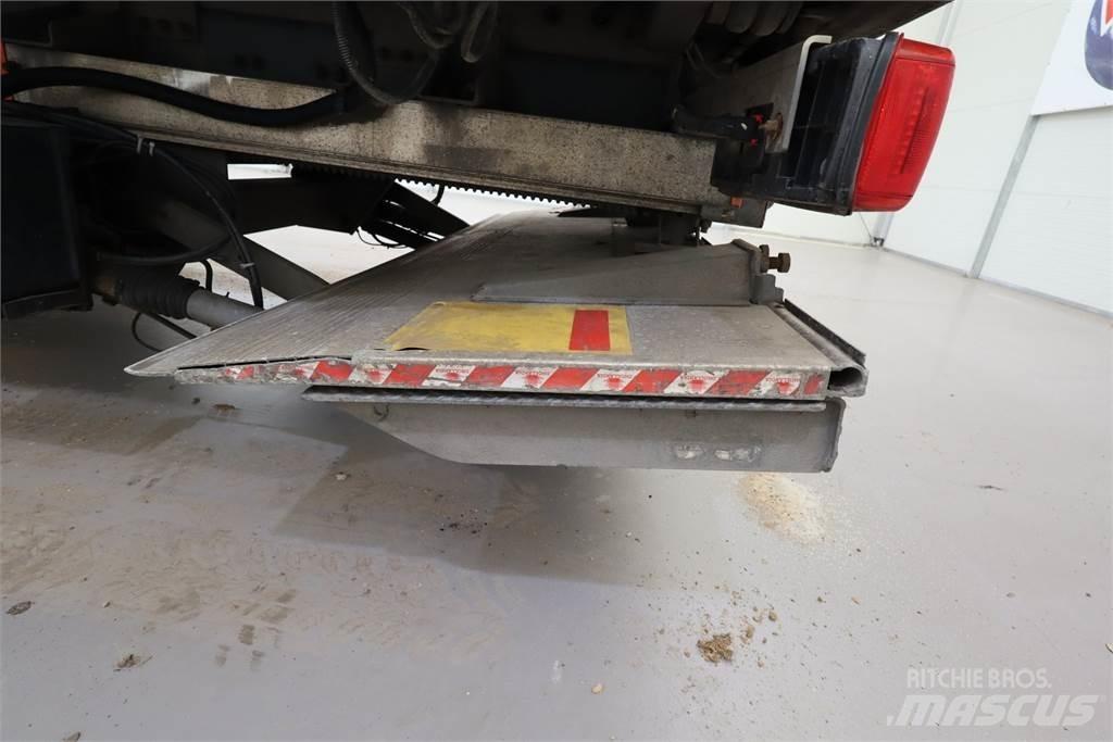 DAF CF370 冷凍貨櫃