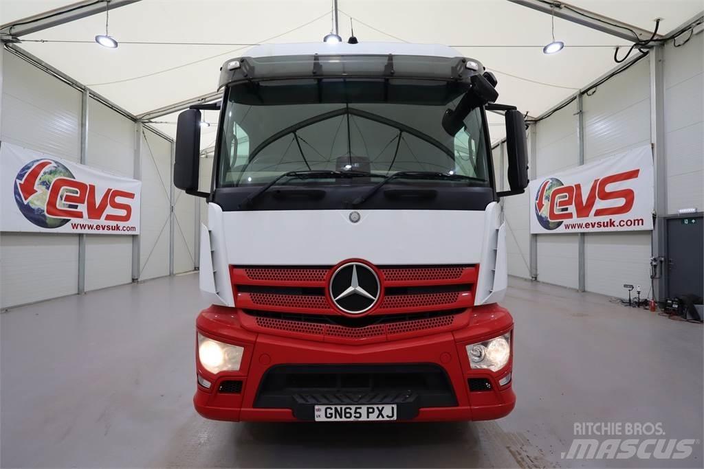 Mercedes-Benz Actros 1824 篷布卡車