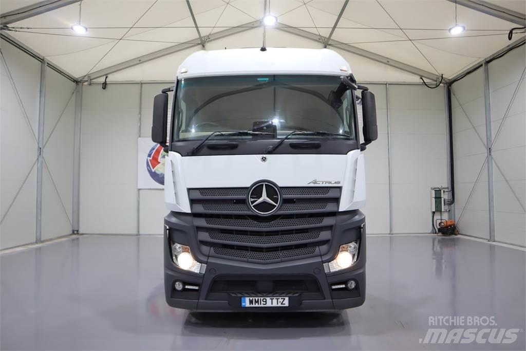 Mercedes-Benz Actros 2543 曳引機組件
