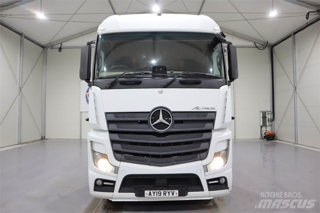 Mercedes-Benz Actros 2545 曳引機組件