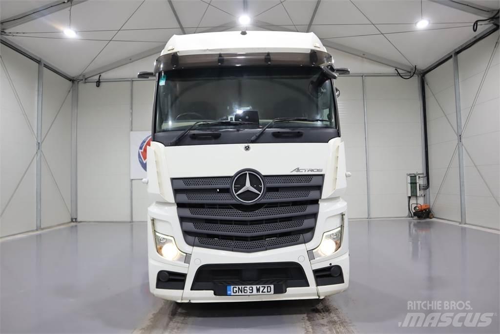 Mercedes-Benz Actros 2545 曳引機組件