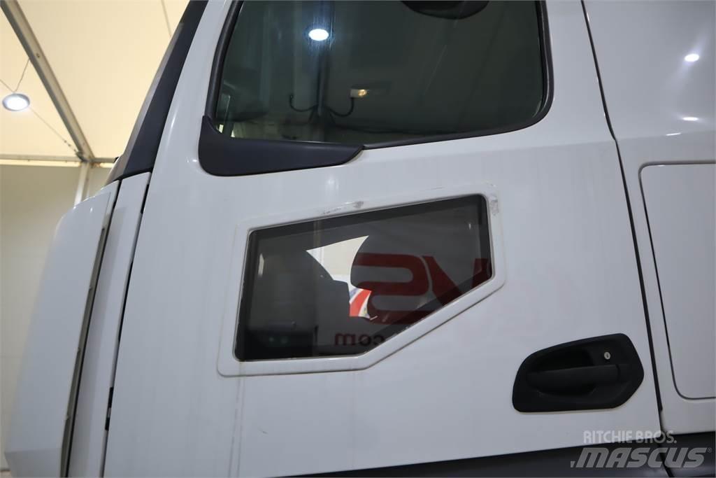 Mercedes-Benz Actros 2545 曳引機組件
