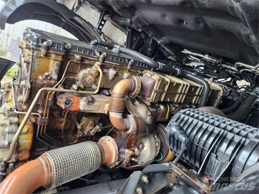 Mercedes-Benz ACTROS 2545 曳引機組件