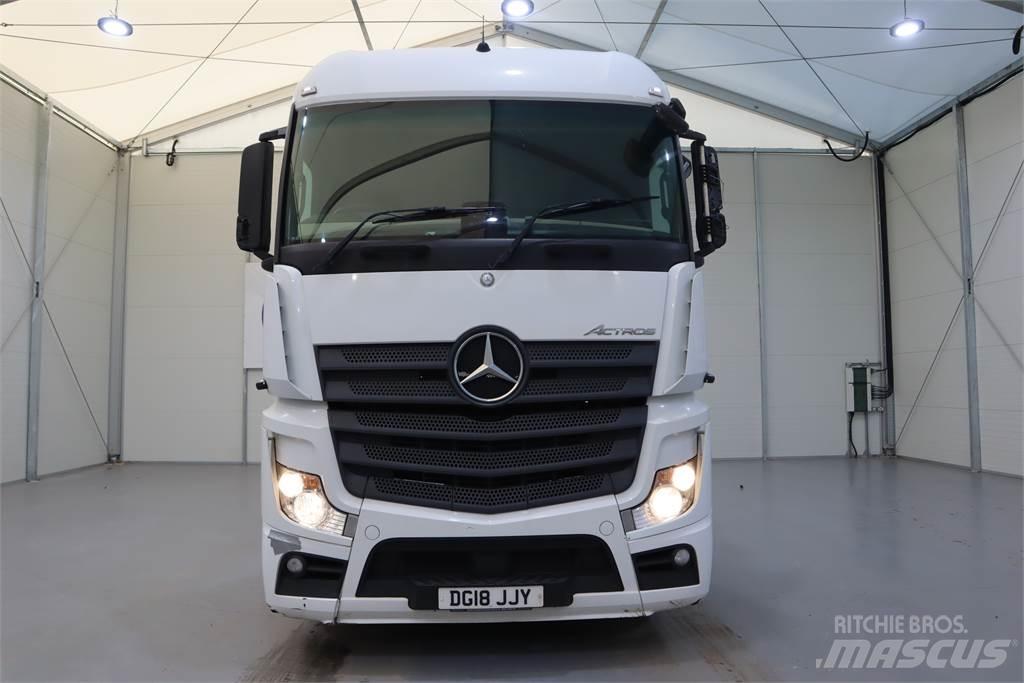 Mercedes-Benz Actros 2545 曳引機組件