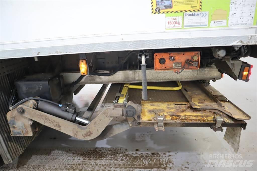 Mercedes-Benz AXOR 1824 冷凍貨櫃