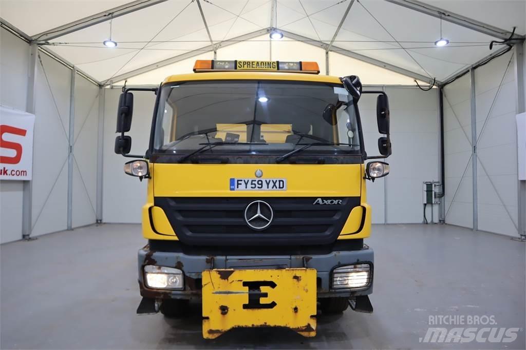Mercedes-Benz AXOR 2629 鋪砂機