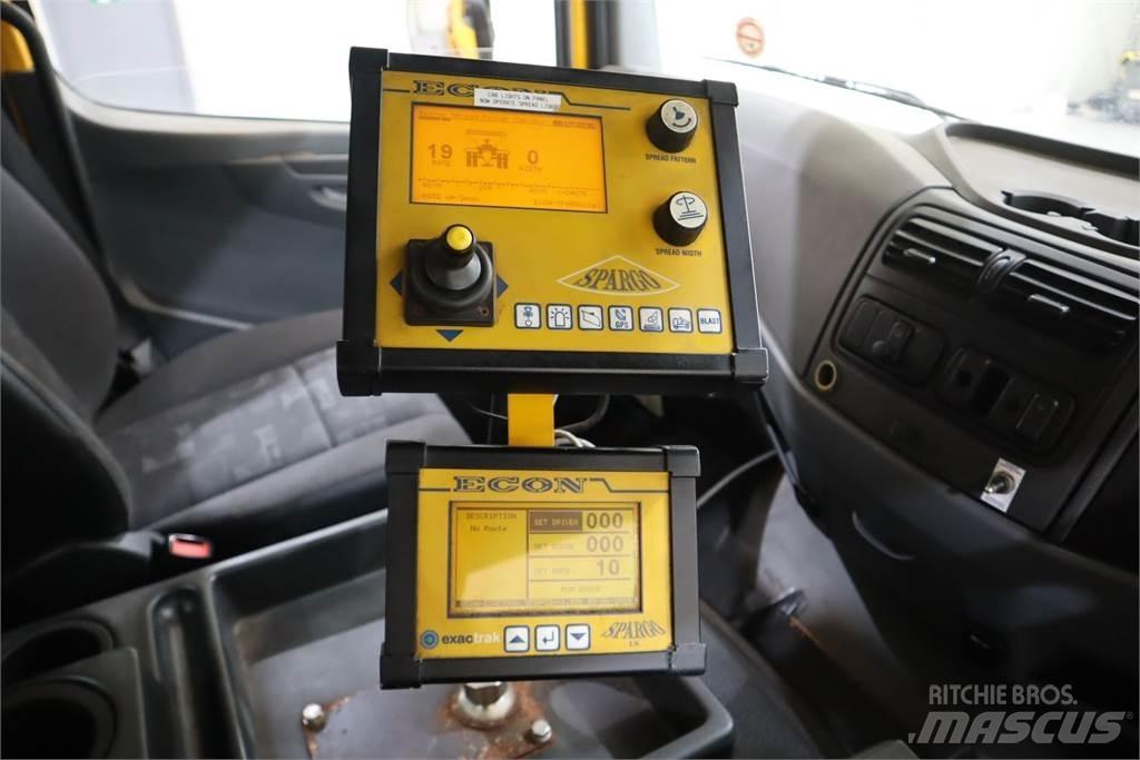 Mercedes-Benz AXOR 2629 鋪砂機