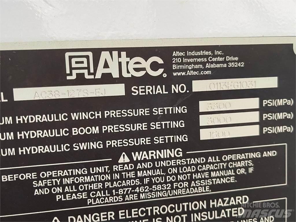 Altec  吊桿和鏟斗