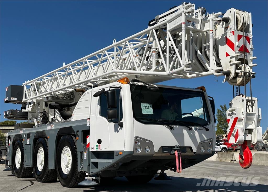 Tadano AC 3.060-1 全路面起重機/吊車