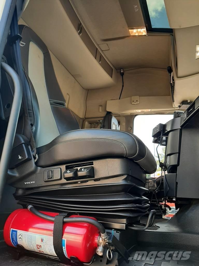 Volvo FH 16 木材貨車