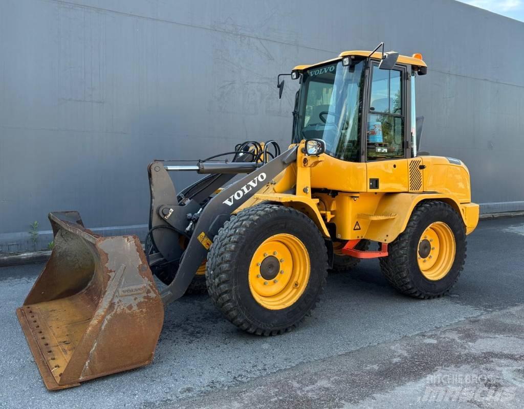 Volvo L 30 GS 輪胎式裝載機