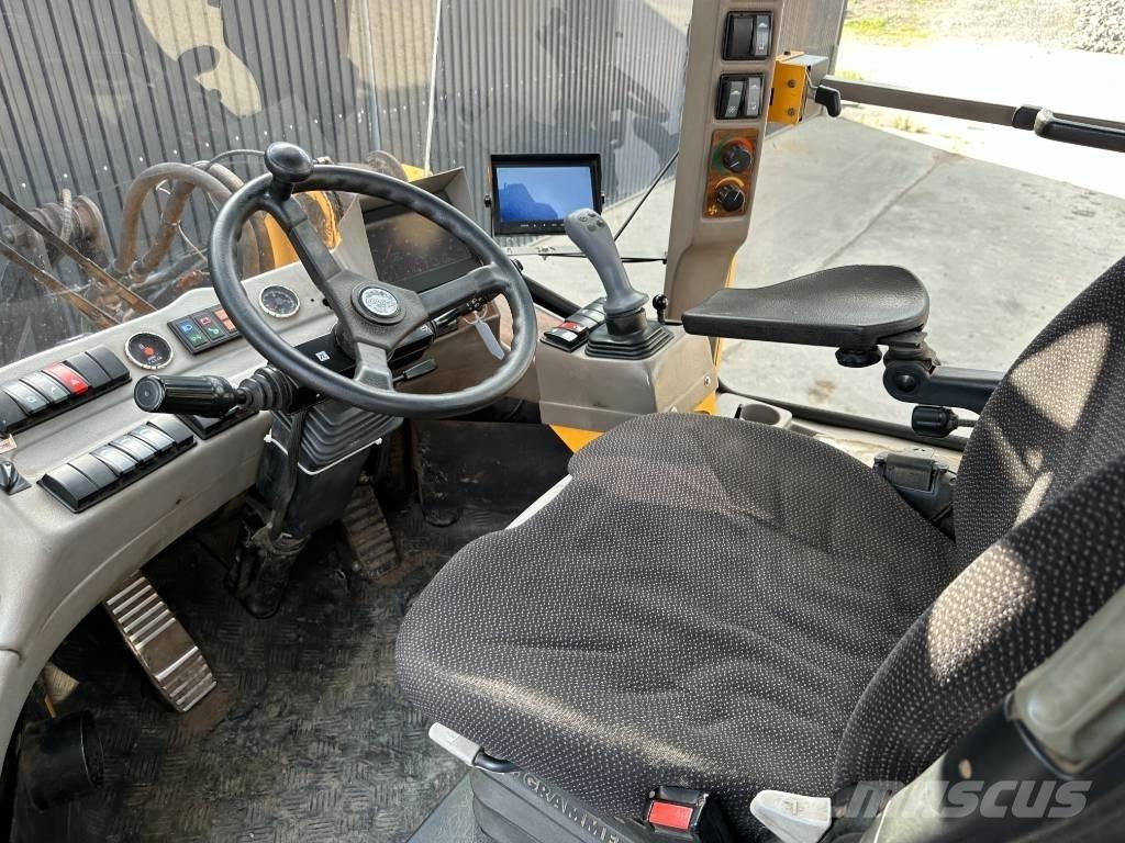 Ljungby L 9 輪胎式裝載機