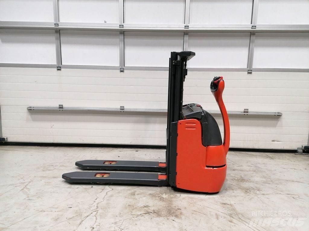 Linde L10 行走控制式堆積機