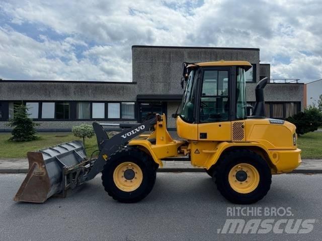 Volvo L 35 G 輪胎式裝載機