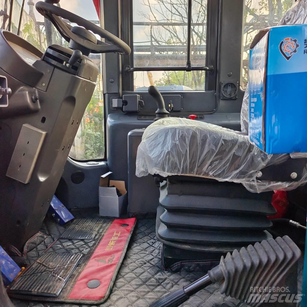 SDLG LG 956 F 輪胎式裝載機