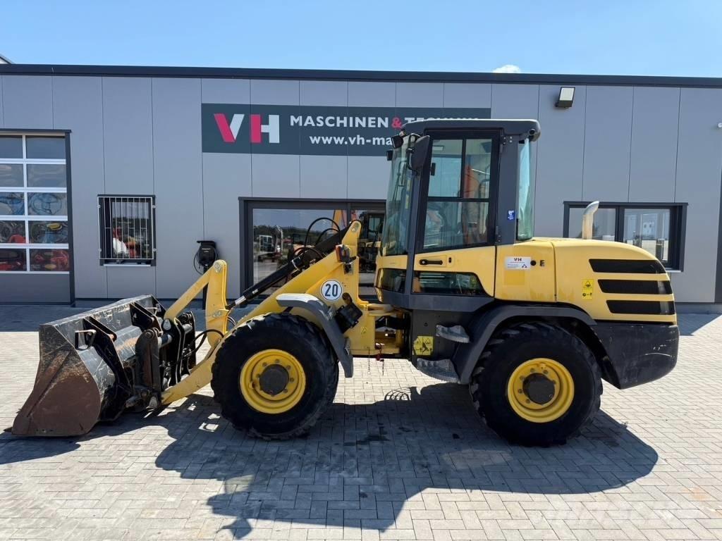 Yanmar V 80 輪胎式裝載機