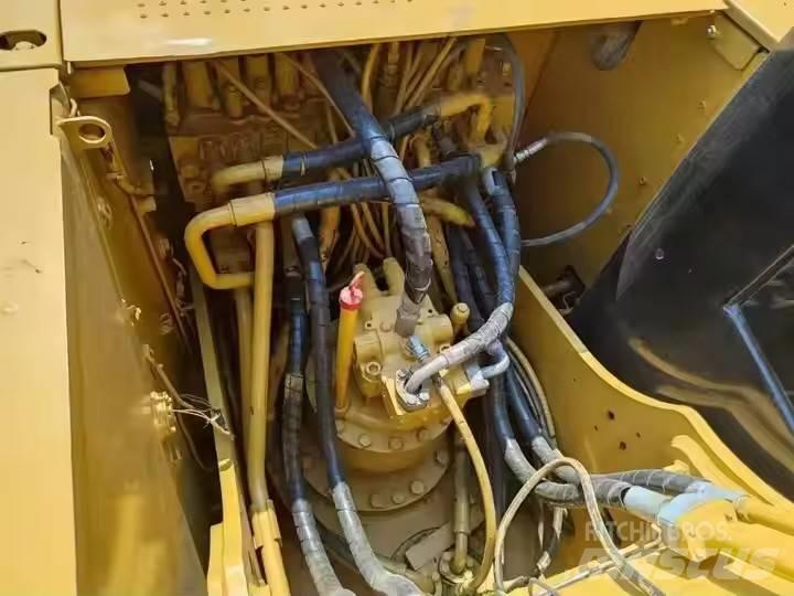 CAT CAT323D2L 履帶式 挖土機/掘鑿機/挖掘機
