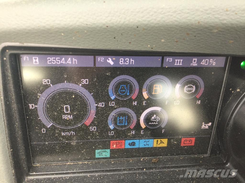 Kramer KT457 農業用伸縮臂裝載機