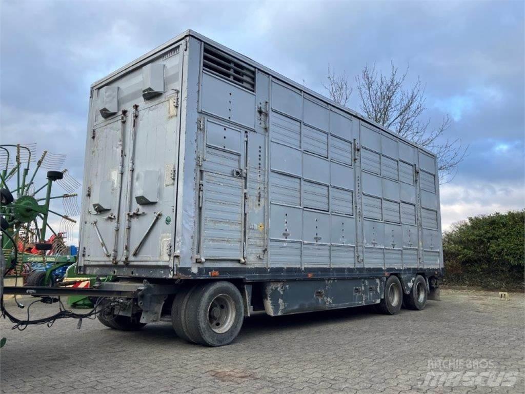 Pezzaioli 3-Stock 動物運輸半拖車