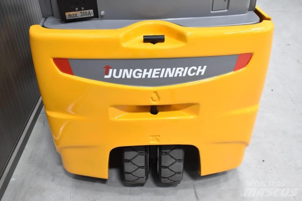 Jungheinrich EFG 220 電動堆高機