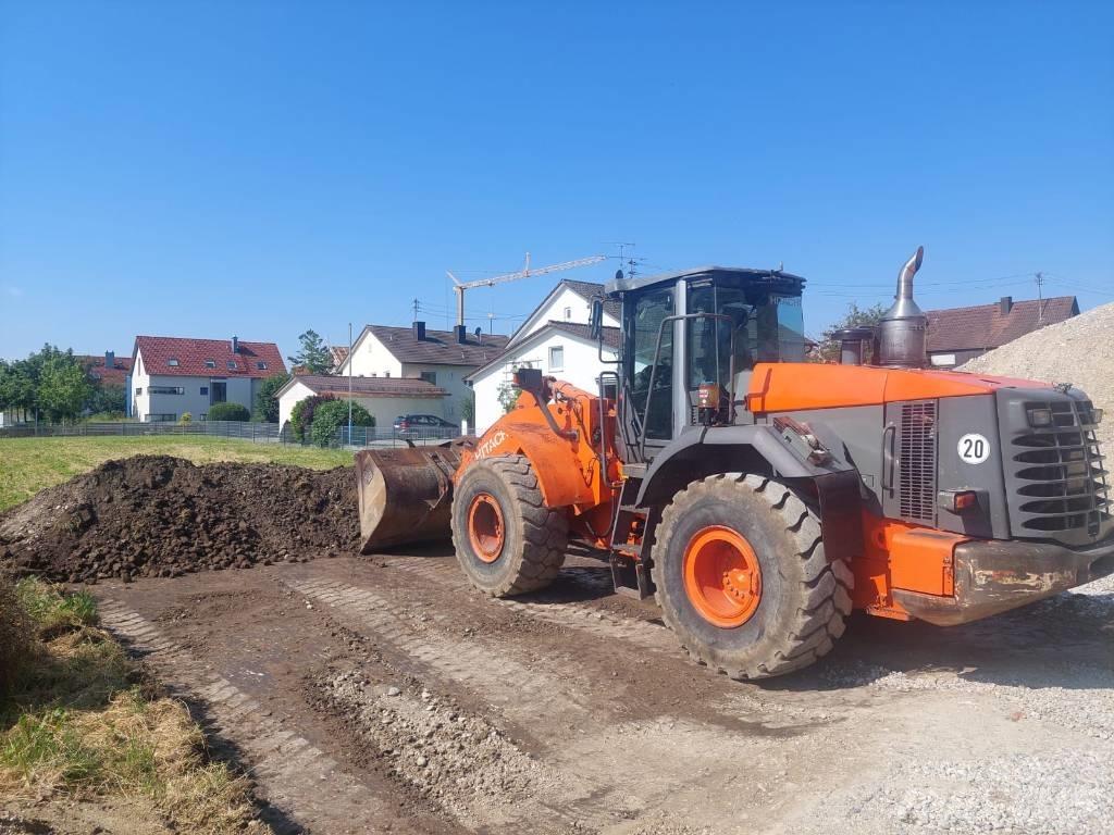 Hitachi ZW 220 輪胎式裝載機