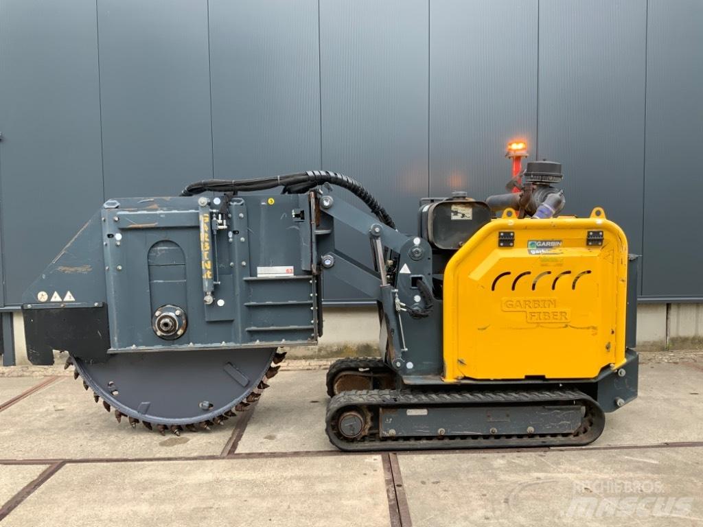 Garbin Fiber 630 掘溝機