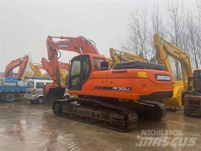 Doosan DX 300 履帶式 挖土機/掘鑿機/挖掘機
