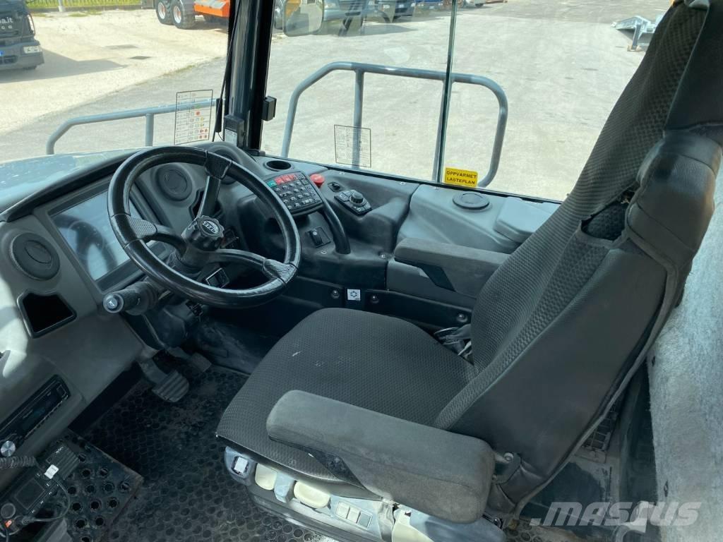 Bell ADT B30E 鉸接式起吊車