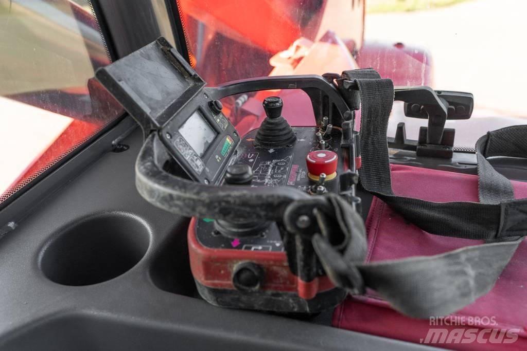 Manitou MRT 2150 伸縮臂操作車