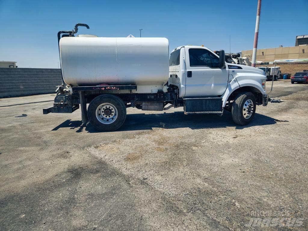 Ford F 650 SD 水車