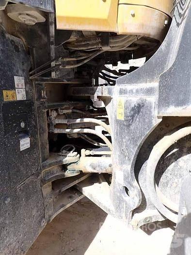 Komatsu WA475 輪胎式裝載機