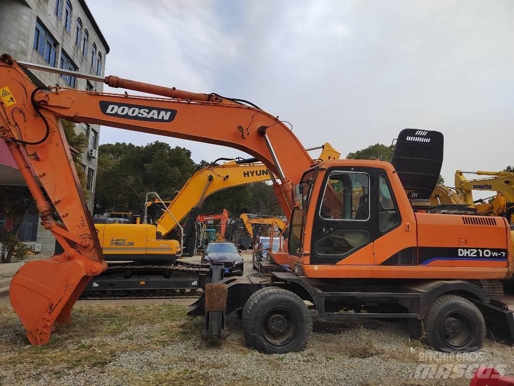 Doosan DH 210 W-7 旋轉式挖土機/掘鑿機/挖掘機