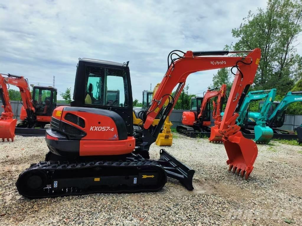 Kubota KX 057-4 小型挖土機/掘鑿機<7t(小型挖掘機)