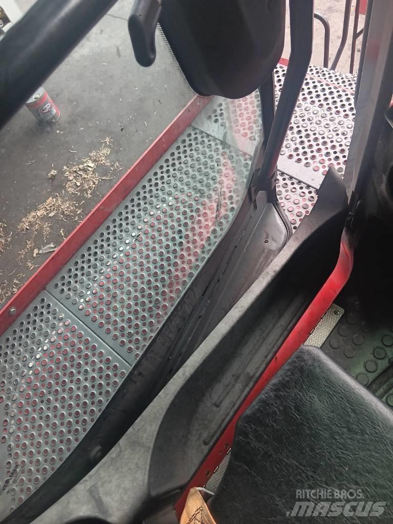 Kalmar DCG100-45ED7 貨櫃搬運機