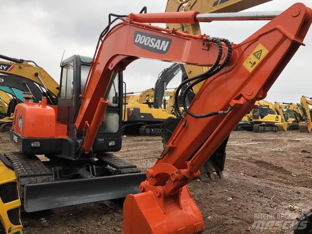 Doosan DH 55 小型挖土機/掘鑿機<7t(小型挖掘機)