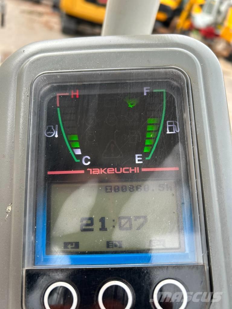 Takeuchi TB 216 小型挖土機/掘鑿機<7t(小型挖掘機)