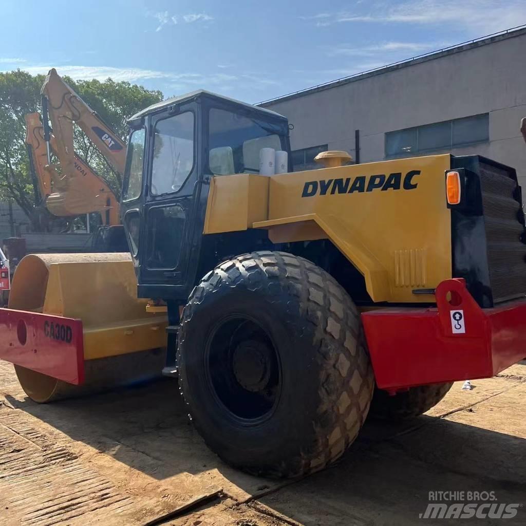 Dynapac CA 30 D 單輪滾壓機