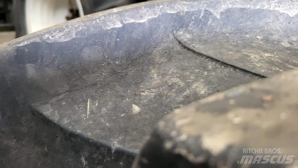 Trelleborg 540/65R30 輪胎、車輪和輪圈