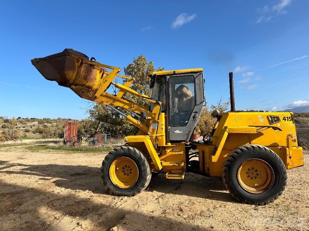 JCB 415 輪胎式裝載機