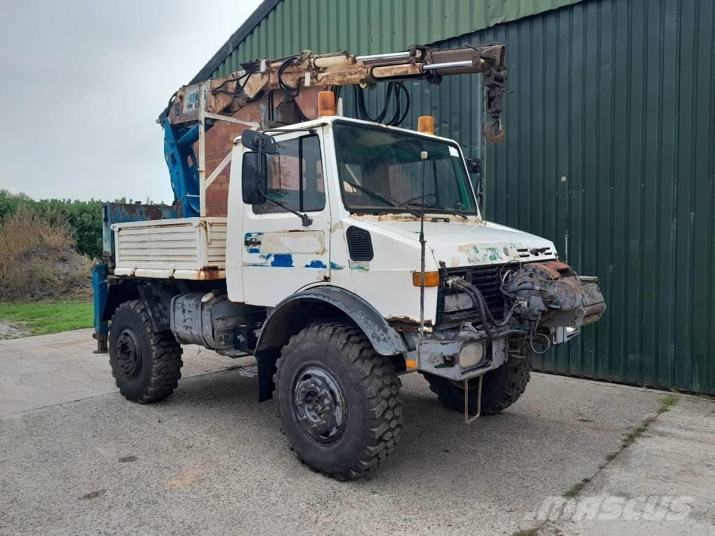 Mercedes-Benz Unimog 越野車