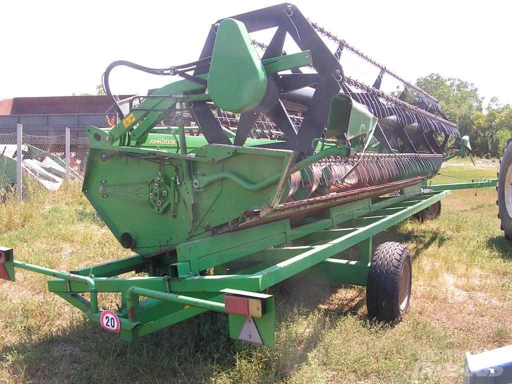 John Deere T660 聯合收穫機