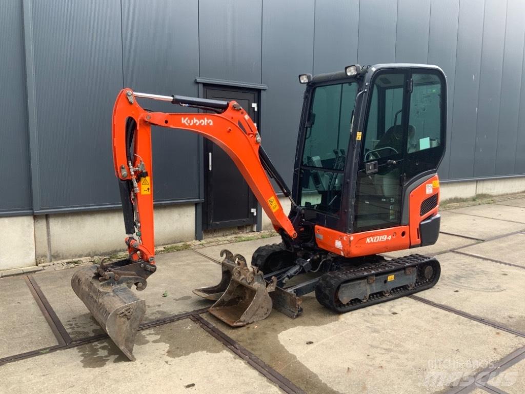 Kubota KX 019-4 小型挖土機/掘鑿機<7t(小型挖掘機)