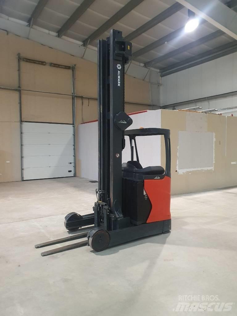 Linde R20 自走式堆積機