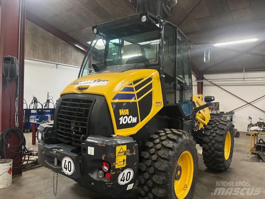 Komatsu WA100-8 小型裝載機